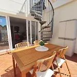 Atico Duplex Bay 아파트